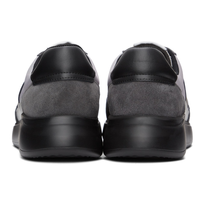 AXEL ARIGATO AXEL ARIGATO GREY AND BLACK GENESIS VINTAGE SNEAKERS