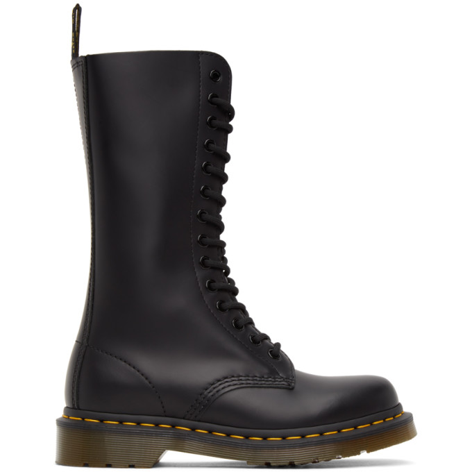 Dr. Martens Black Smooth 1914 Boots