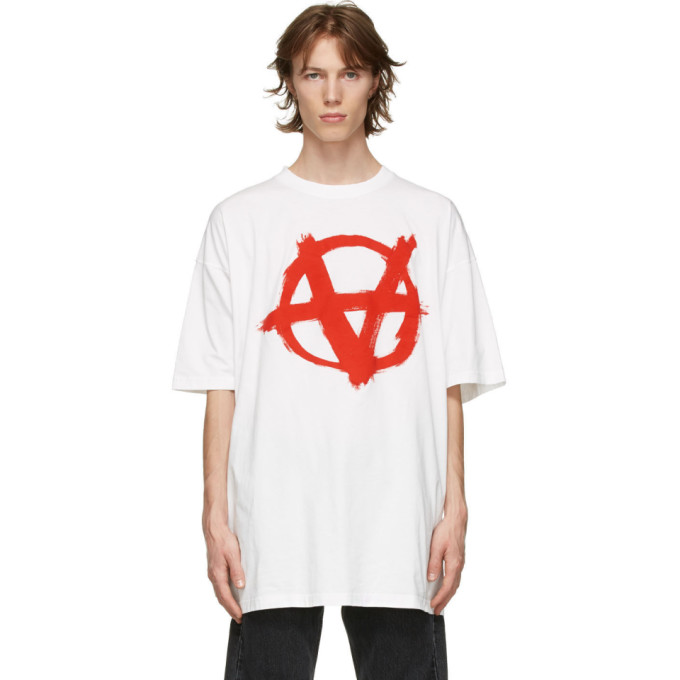 VETEMENTS White Oversized Anarchy Gothic Logo T-Shirt