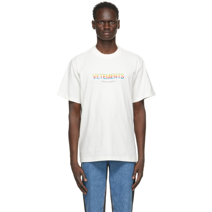 VETEMENTS Off-White Think DifferentlyT-Shirt