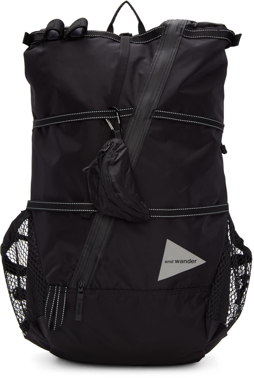 And Wander ブラック 40l バックパック
