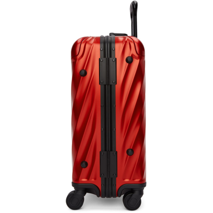 Red Aluminium International Carry-On Suitcase展示图