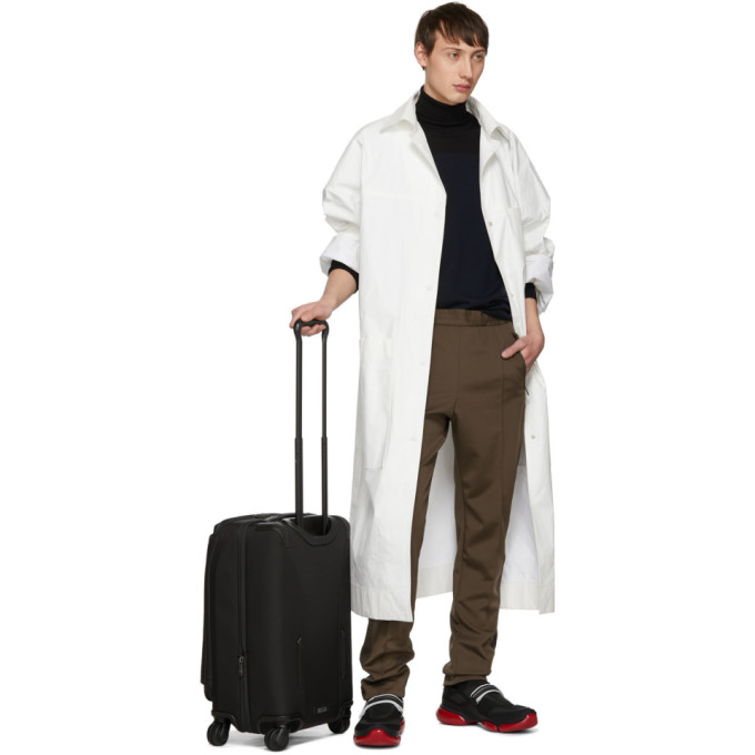 Black Merge International Expandable Carry-On Suitcase展示图