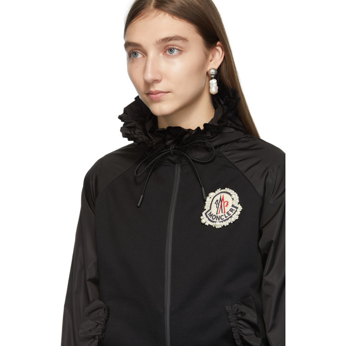 4 Moncler Simone Rocha 黑色荷叶边夹克展示图