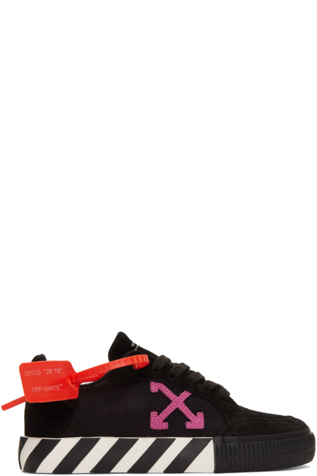 black & pink low vulcanized sneakers