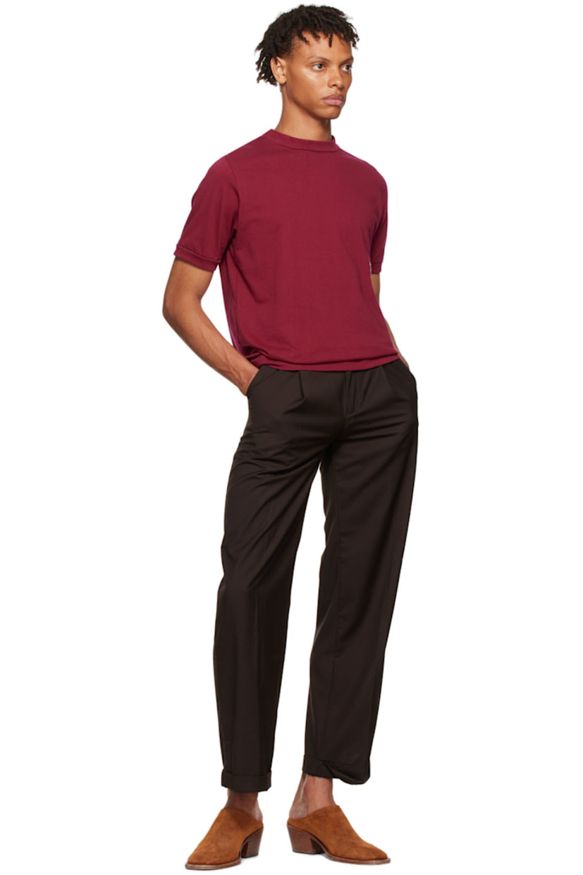 Cotton jersey T-shirt.

· Crewneck
· Logo patch at front

Supplier color: Burgundy