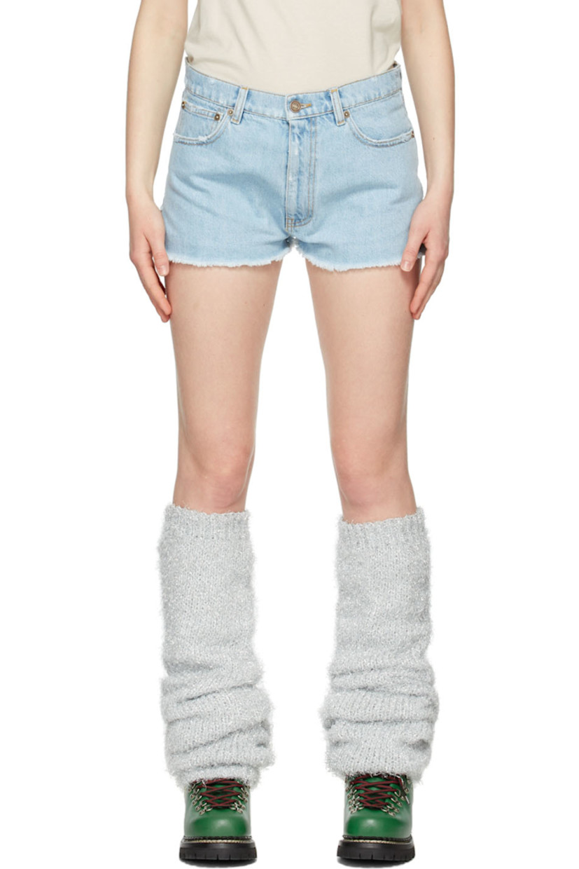 Non-stretch denim shorts. 

· Belt loops
· Zip-fly
· Five-pocket styling
· Frayed hem
· Distressing throughout

Supplier color: Light blue
