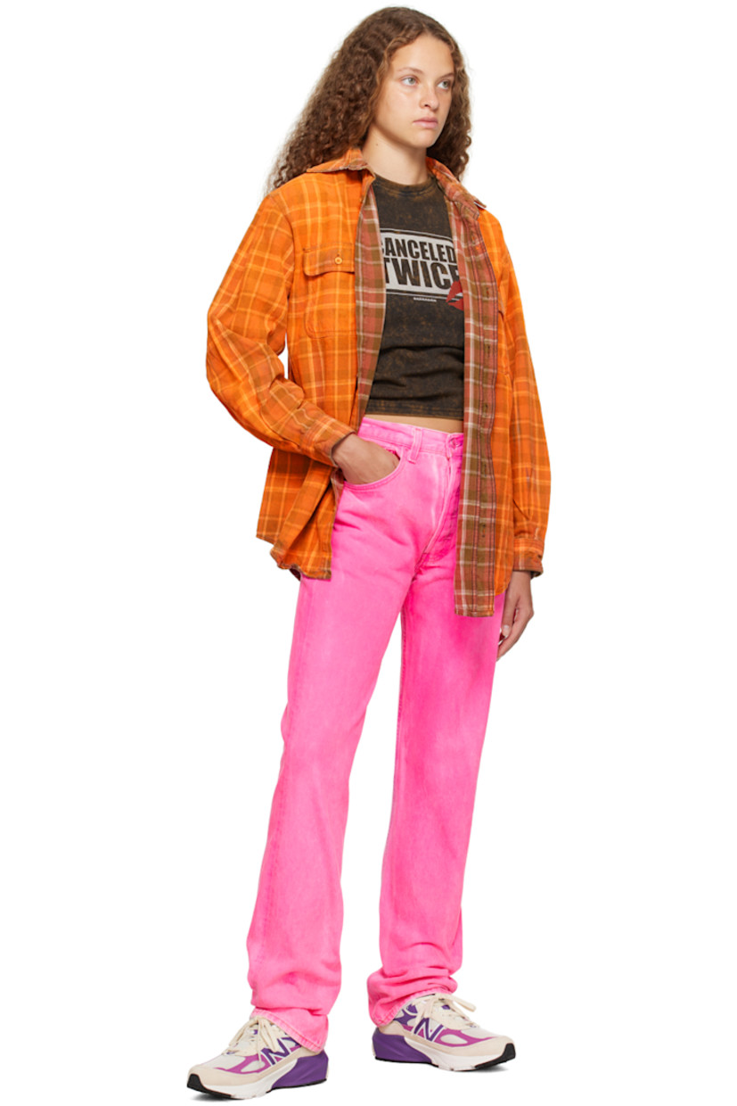 Upcycled non-stretch denim jeans. Fading throughout.

· Belt loops
· Five-pocket styling
· Button-fly
· Logo patch at back waistband

Each item is unique. Please note that coloration may vary.

Supplier color: Neon rosa
