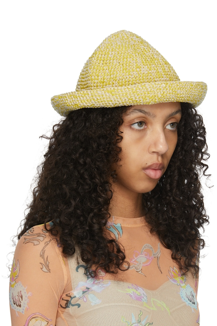 Crochet knit cotton-blend bucket hat in yellow and white. Scalloped brim.

Available exclusively at SSENSE.

Supplier color: Rope yellow