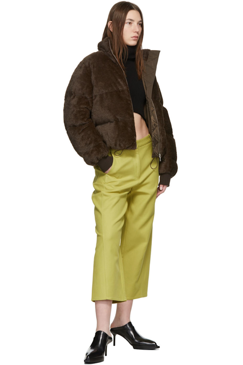 Straight-leg organic cotton twill trousers in green. 

· Mid-rise
· Four-pocket styling
· Darts at back waistband
· Zip-fly

Supplier color: Cedar