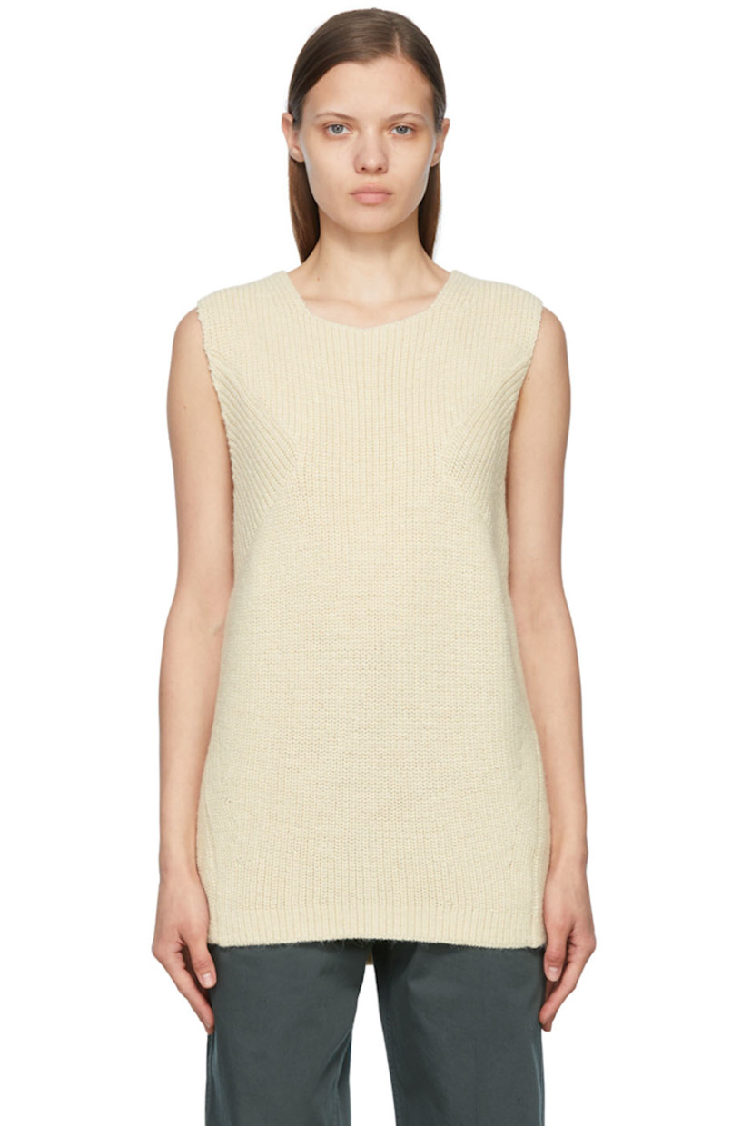 Knit alpaca and virgin wool-blend vest. Crewneck.

Supplier color: Wool white