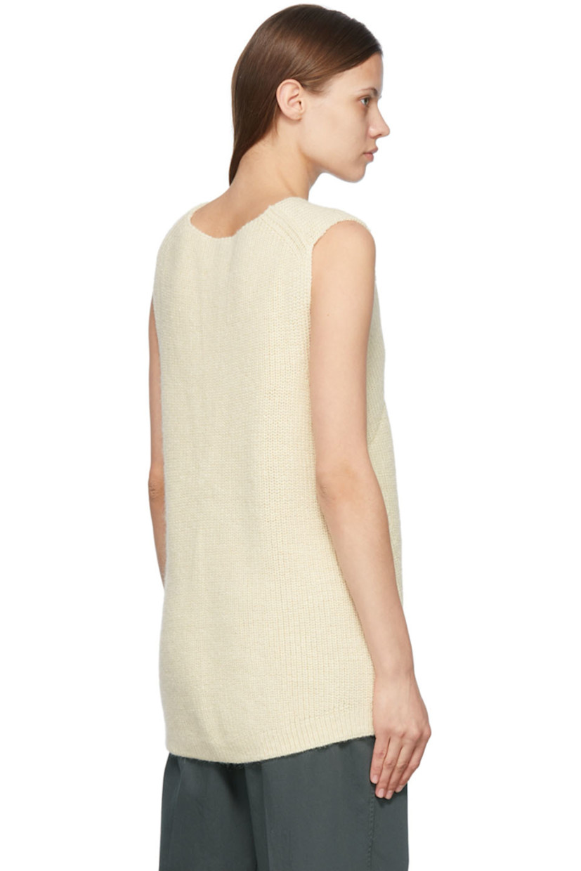 Knit alpaca and virgin wool-blend vest. Crewneck.

Supplier color: Wool white