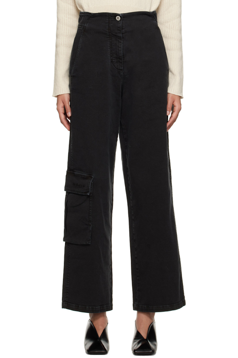 Stretch cotton twill trousers.

· Three-pocket styling
· Zip-fly
· Logo embroidered at patch pocket
· Adjustable button tabs at back waistband

Supplier color: Black