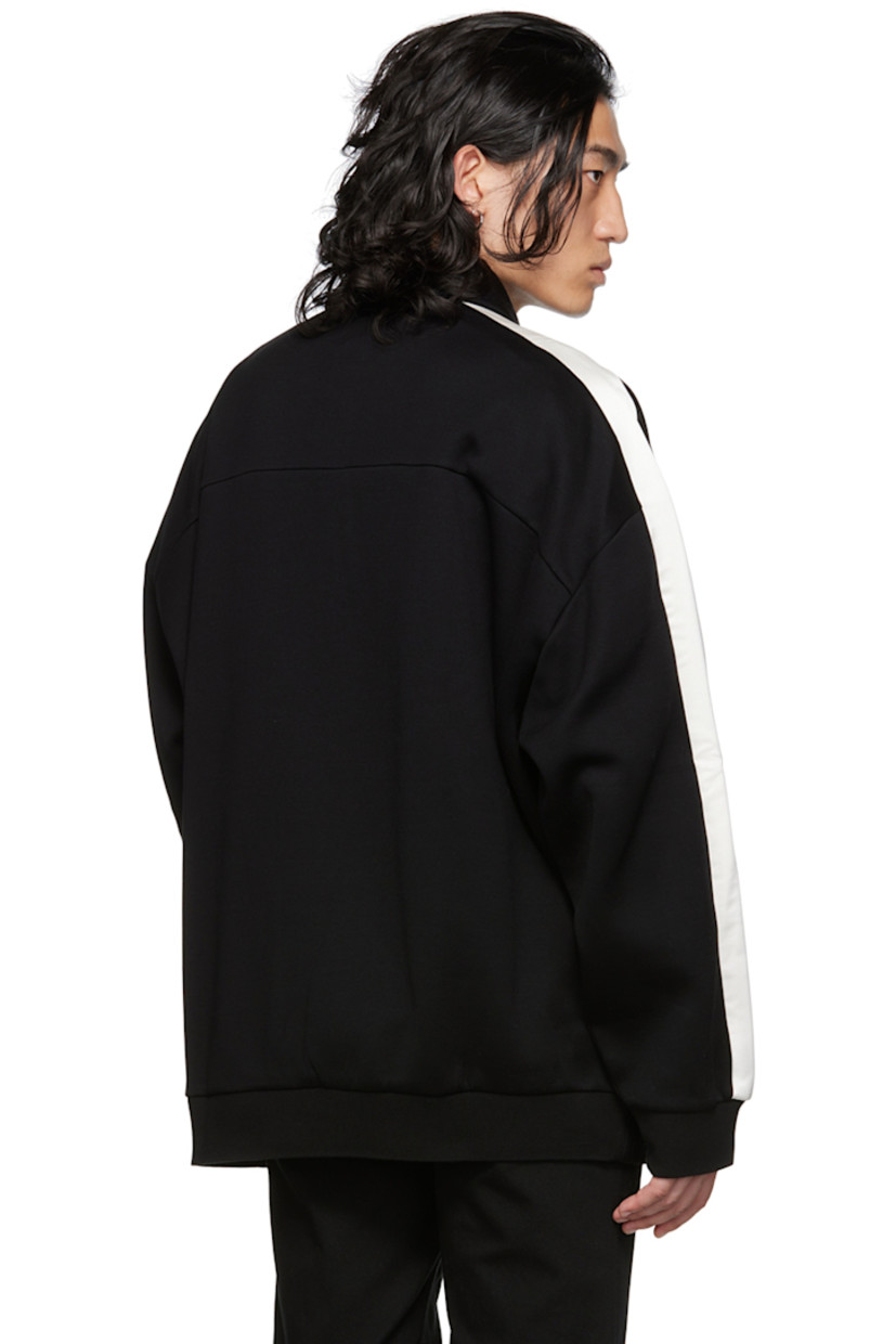 Double-faced jersey sweatshirt.

· Spread collar
· Half-zip closure 
· Logo embroidered at chest 
· Welt pockets 
· Satin trim at sleeves 
· Rib knit cuffs and hem 

Supplier color: Black/Black
