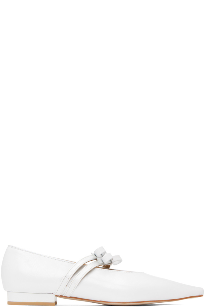 Crinkled leather ballerina flats in white.

· Pointed toe
· Twin bow accents at vamp 
· Leather and suede lining in brown 
· Covered leather heel with rubber injection
· Leather outsole in beige 

Supplier color: White crinkle