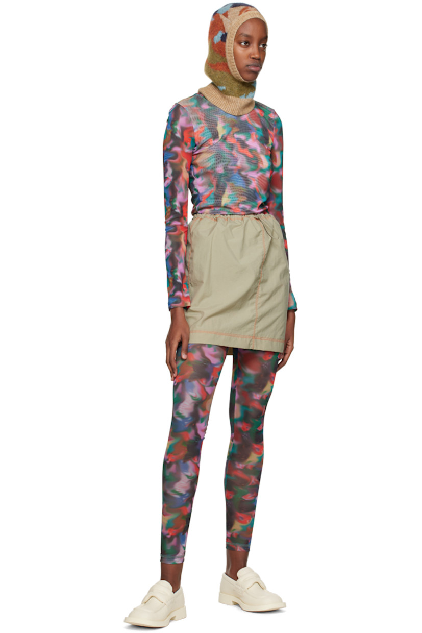 Semi-sheer stretch recycled polyester leggings. Graphic pattern printed throughout.

Supplier color: Brush strokes light