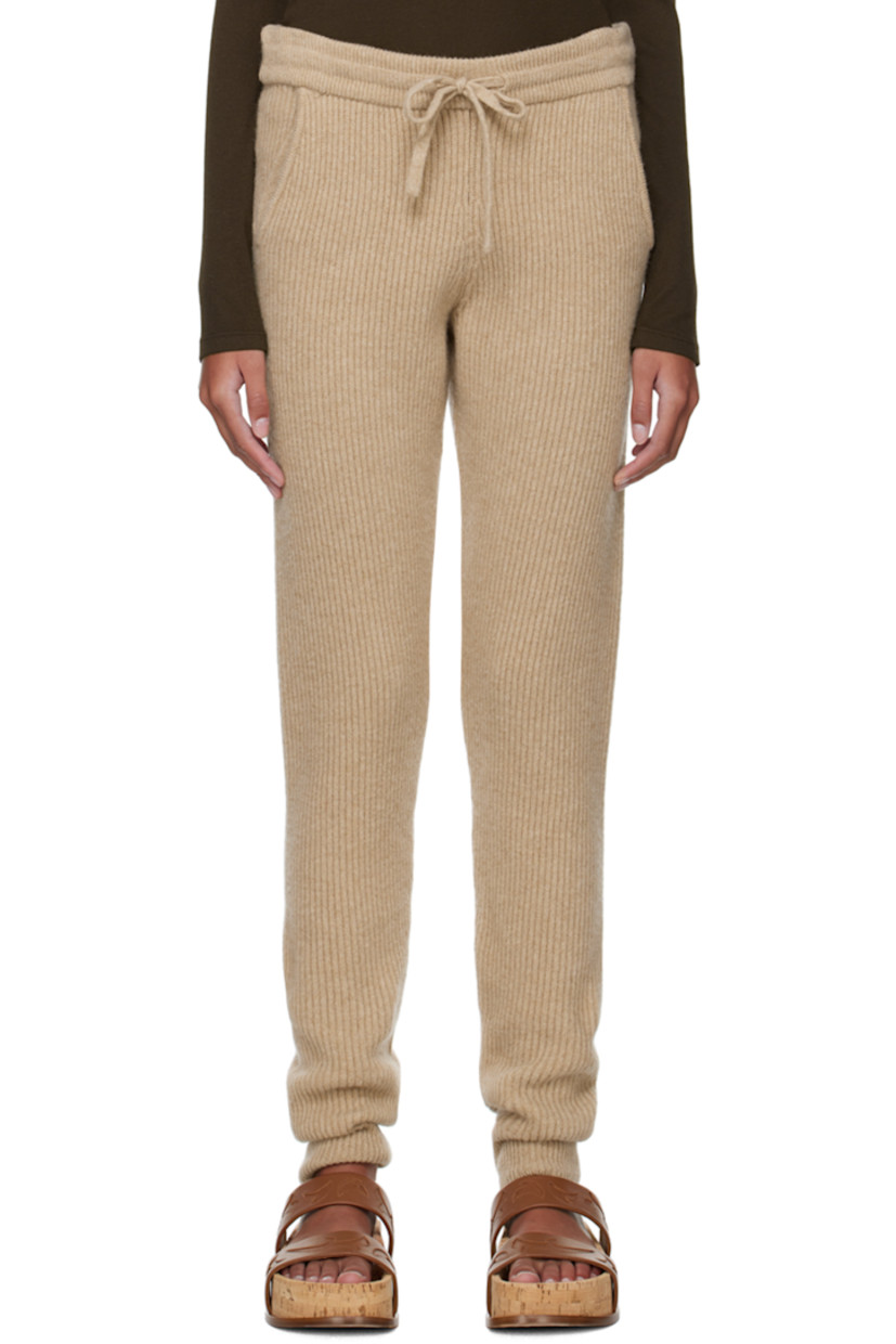 Rib knit recycled wool lounge pants.

· Drawstring at elasticized waistband
· Two-pocket styling

Supplier color: Beaver