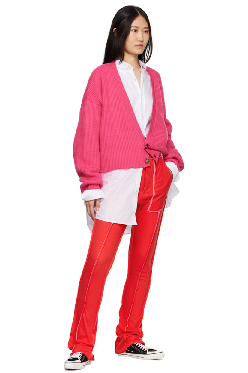 Cotton double jersey lounge pants. Exposed seams with raw edges throughout.

· Belt loops
· Four-pocket styling
· Button-fly

Supplier color: Red