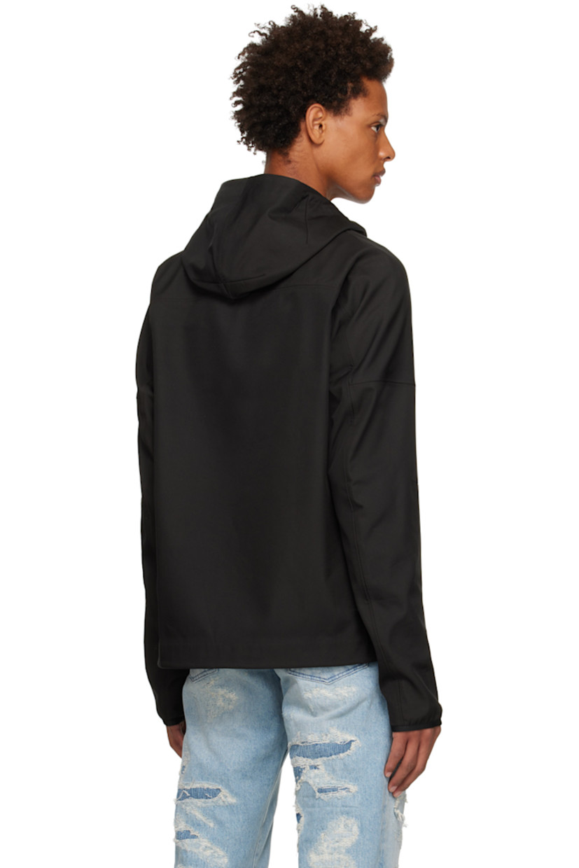 Polyester twill jacket.

· Hood at stand collar
· Zip closure
· Logo printed at chest
· Concealed zip pockets
· Full fleece lining

Supplier color: Black/White