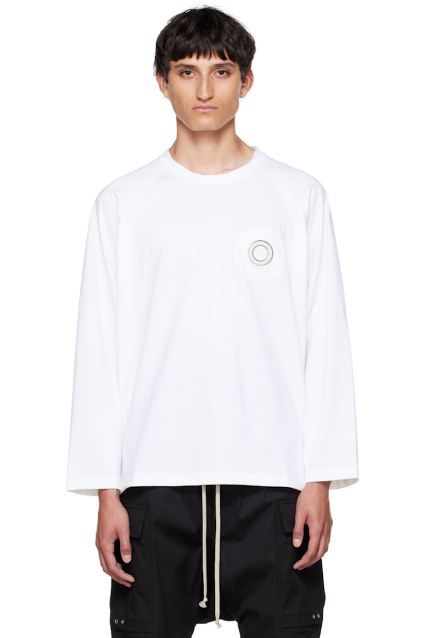 Cotton jersey T-shirt.

· Raw edge at crewneck
· Eyelet at chest
· Raglan sleeves
· Silver-tone hardware

Supplier color: White