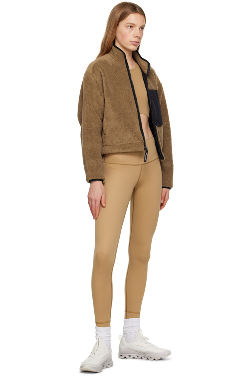Stretch 206 gsm nylon jersey leggings. Moisture-wicking and quick-drying.

· Overlock stitching throughout
· High-rise
· Logo embossed at back waistband

Supplier color: Sand