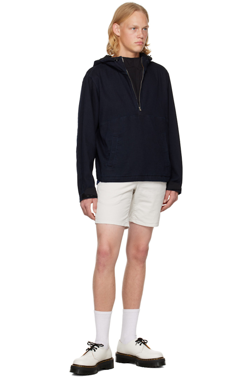 Stretch cotton twill shorts. 

· Belt loops
· Four-pocket styling
· Zip-fly

Supplier color: Chalk