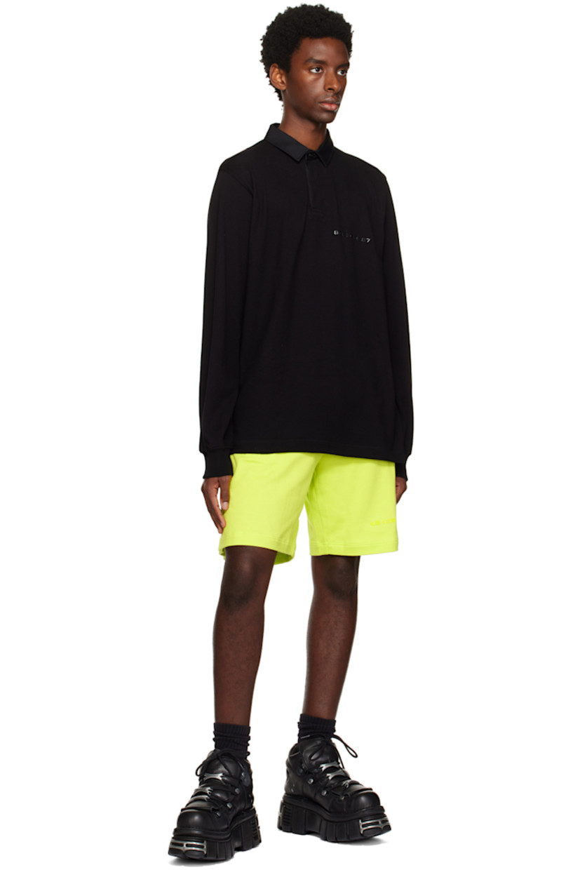Knit cotton shorts.

· Concealed drawstring at elasticized waist
· Three-pocket styling
· Logo bonded at front and back
· Vented outseams

Supplier color: Fluorescent yellow