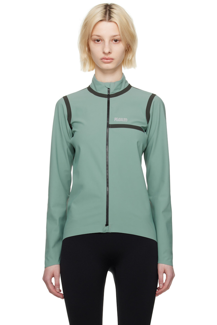 Waterproof and breathable stretch nylon jersey jacket. Taped seams throughout.

· Stand collar
· Two-way zip closure
· Reflective logo bonded at chest and back
· Zip pocket and patch pockets
· Logo patch at back hem
· Unlined

Supplier color: Stormy sea