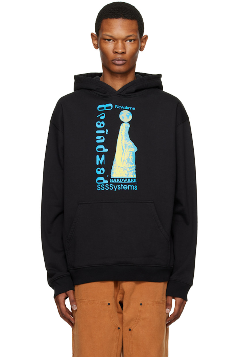 Cotton fleece hoodie.

· Logo graphic printed at front and back
· Kangaroo pocket
· Rib knit hem and cuffs
· Dropped shoulders

Supplier color: Black