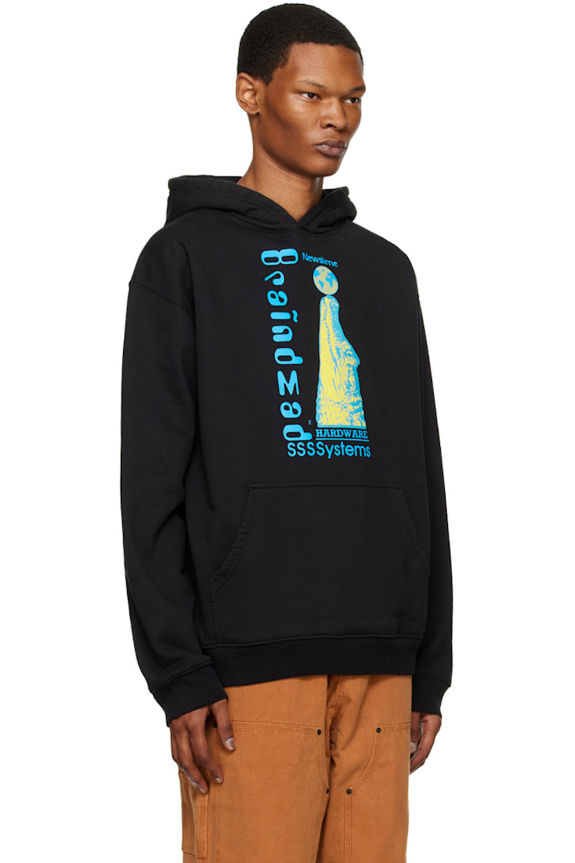 Cotton fleece hoodie.

· Logo graphic printed at front and back
· Kangaroo pocket
· Rib knit hem and cuffs
· Dropped shoulders

Supplier color: Black