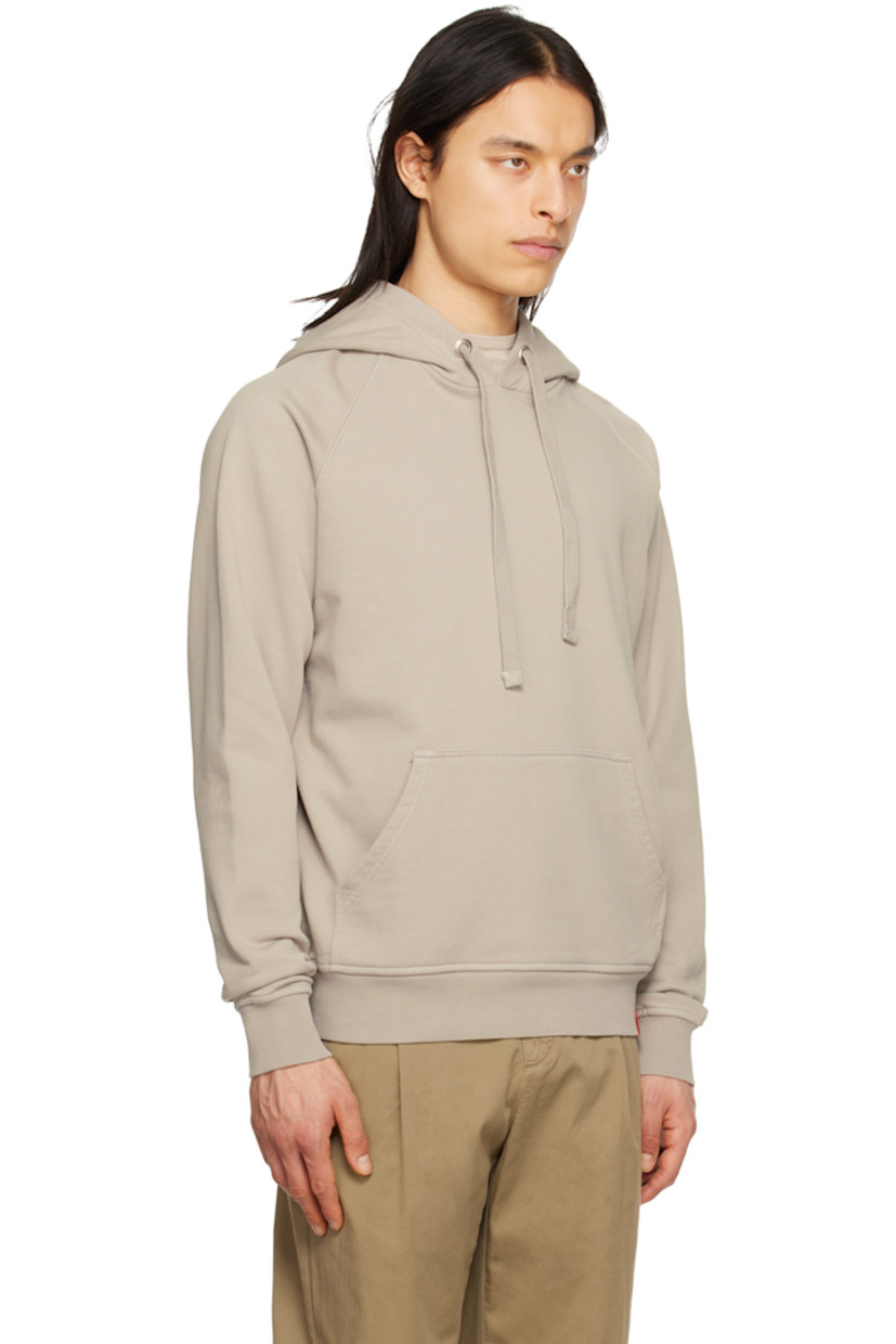 French terry hoodie.

· Drawstring at hood
· Kangaroo pocket
· Logo flag at hem
· Rib knit hem and cuffs
· Raglan sleeves

Supplier color: Beige