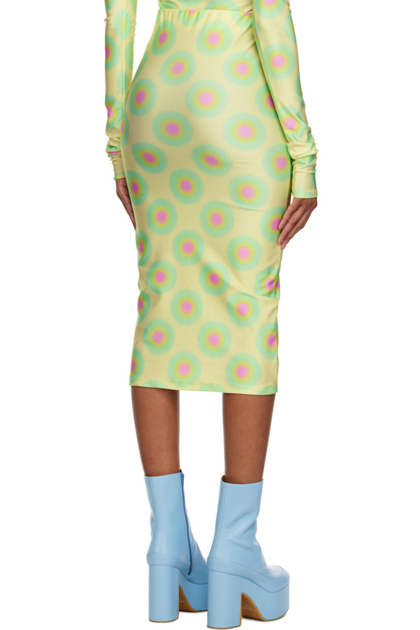 Stretch nylon skirt. 

· Graphic pattern printed throughout
· Elasticized waistband

Supplier color: Pastel green
