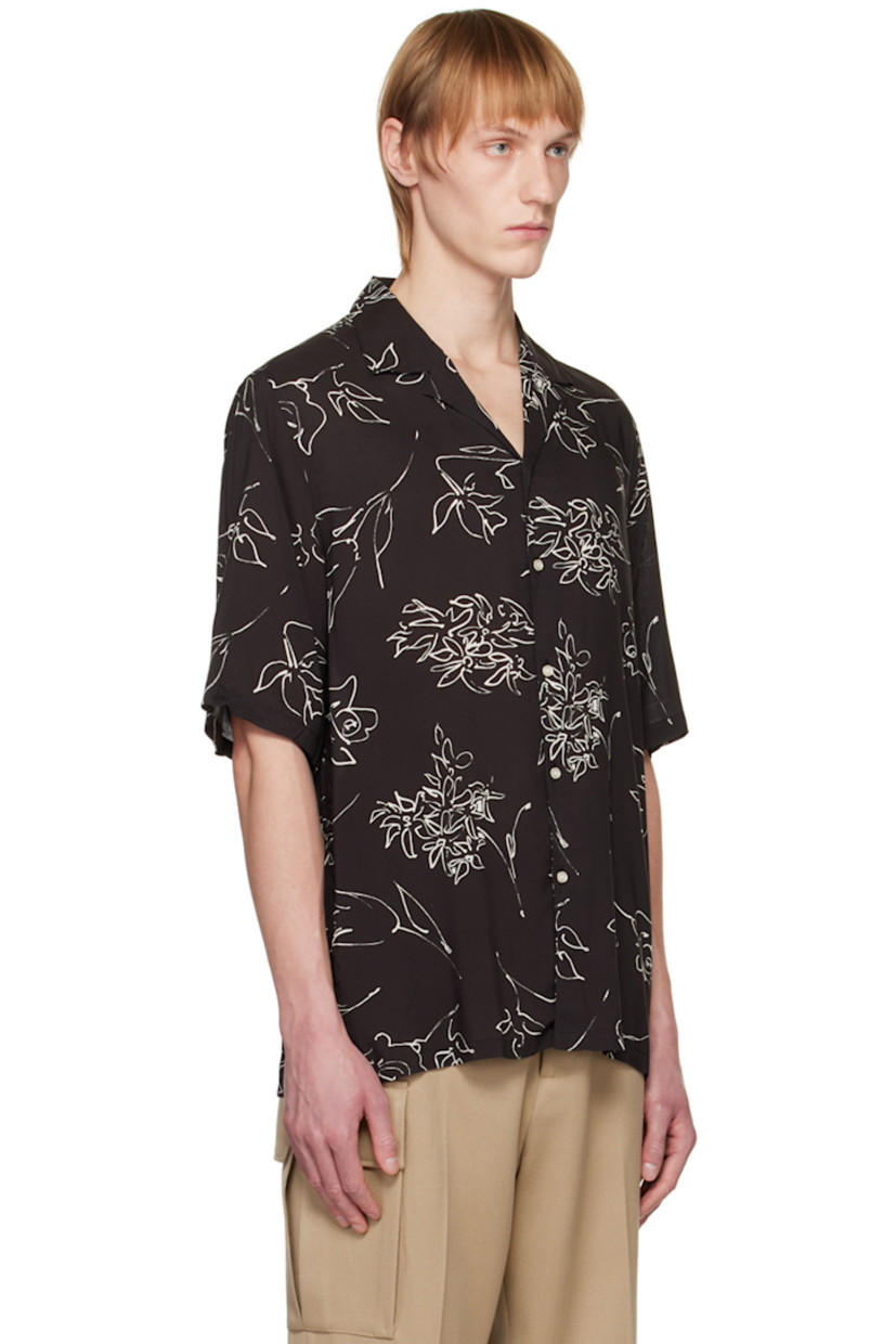 Plain-woven viscose shirt. Graphic pattern printed throughout.

· Open spread collar
· Button closure
· Vented side seams

Supplier color: Black/Ecru