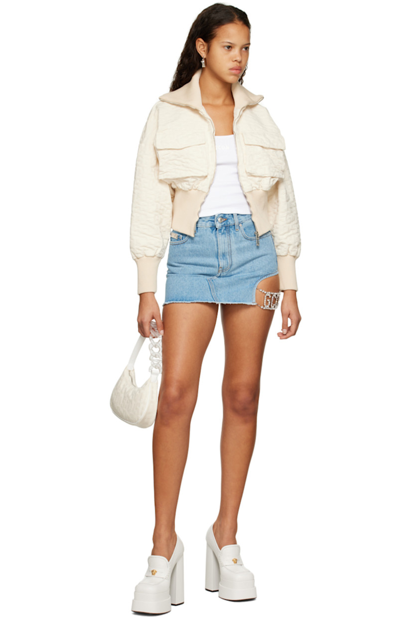 Cotton jersey tank top. 

· Scoop neck
· Logo patch in white at front
· Fixed shoulder straps

Supplier color: White