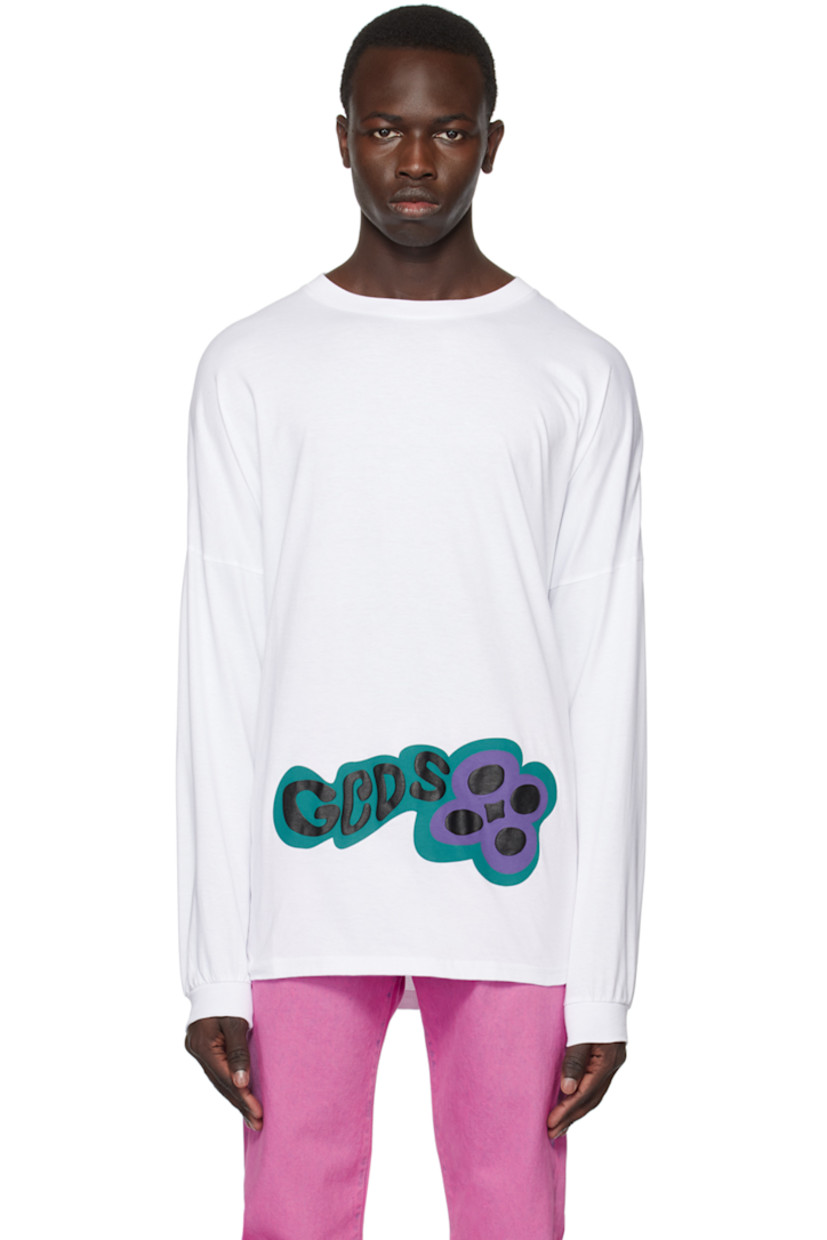 Cotton jersey T-shirt. 

· Rib knit crewneck and cuffs
· Logo graphic printed at front 
· Embroidered logo patch at back 
· Graphic printed at back

Supplier color: White