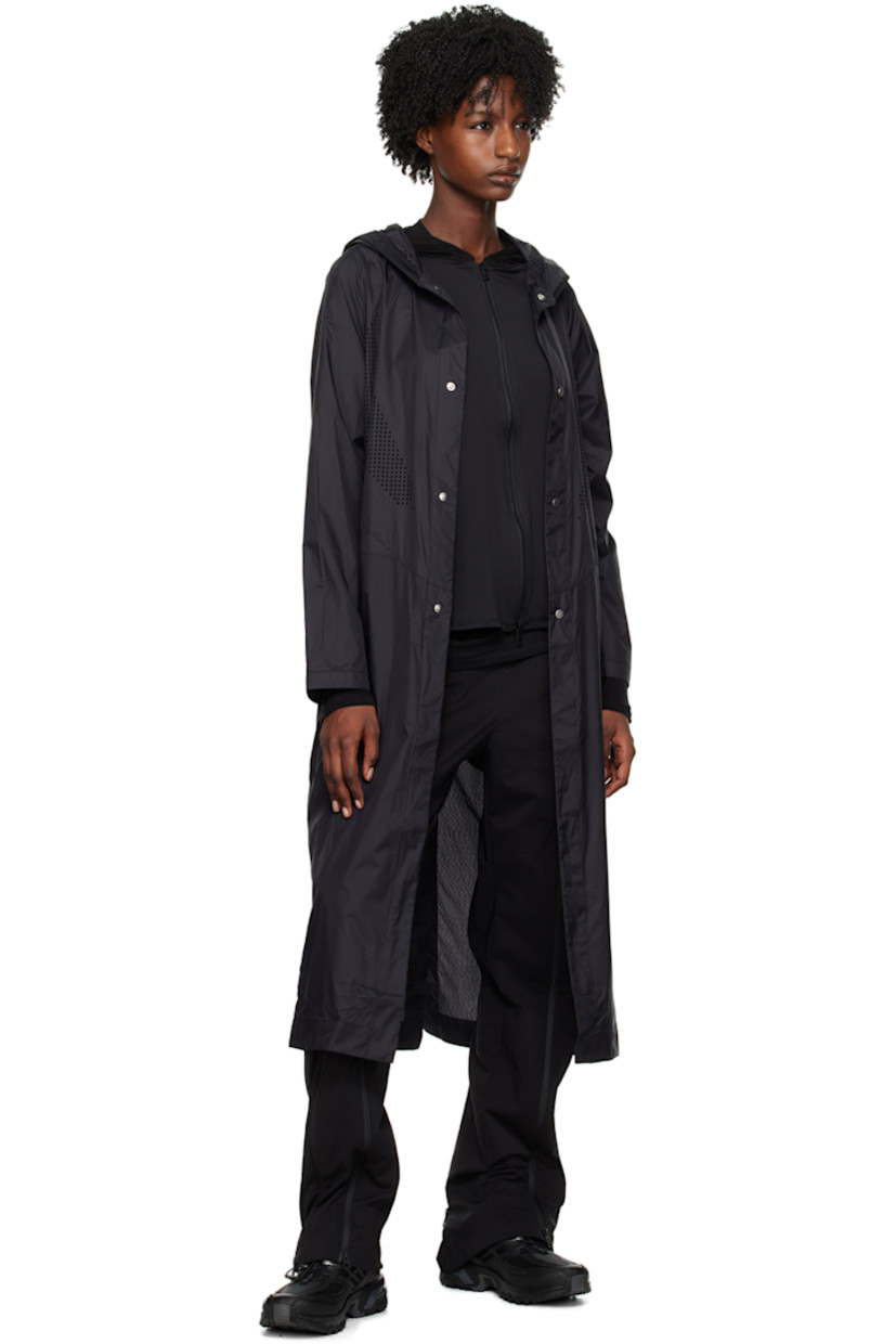 Lightweight paneled lyocell jersey and stretch polyester jersey hoodie.

· Two-way zip closure
· Dolman sleeves

Supplier color: Black