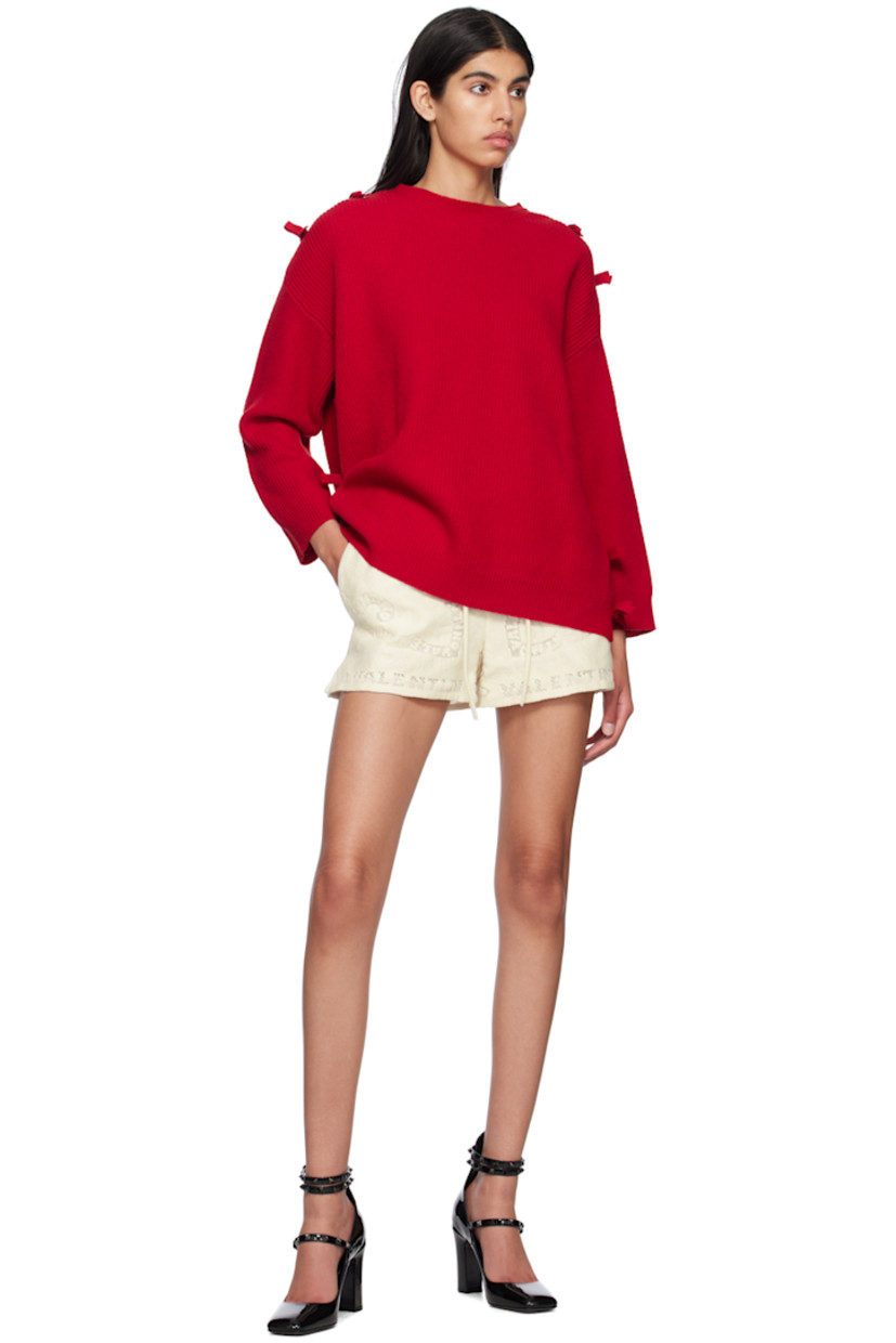 Cotton-blend guipure lace shorts. Jacquard graphic pattern throughout.

· Drawstring at elasticized waistband
· Four-pocket styling
· Vented outseams
· Full plain-woven lining

Supplier color: Avorio