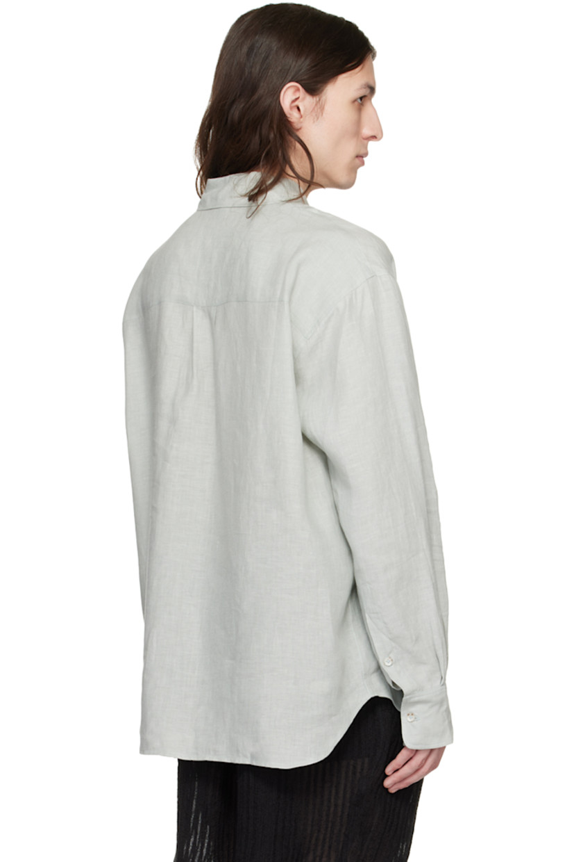 Linen gauze shirt.

· Spread collar
· Button closure
· Patch pocket at chest
· Shirttail hem
· Single-button barrel cuffs
· Box pleat at back yoke

Supplier color: Pistachio