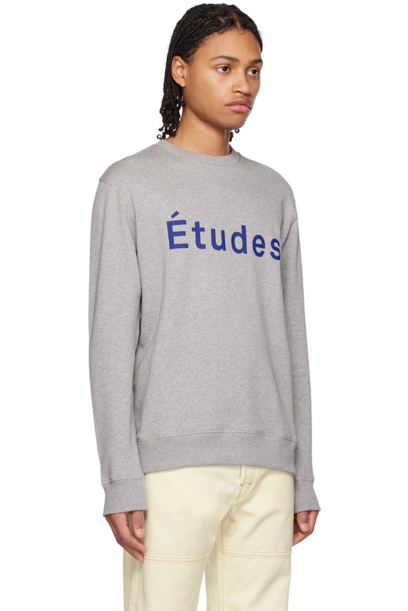 Organic cotton fleece sweatshirt.

· Rib knit crewneck, hem, and cuffs
· Logo printed at front

Supplier color: Gray