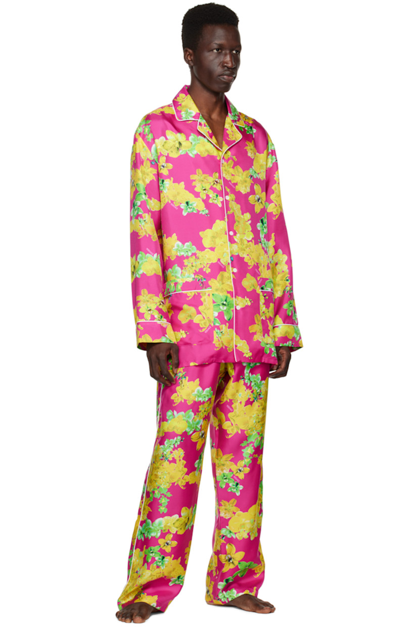Silk twill pyjama shirt. Piping and floral pattern printed throughout.

· Open spread collar
· Button closure
· Patch pockets

Supplier color: Fuxia/Multicolor