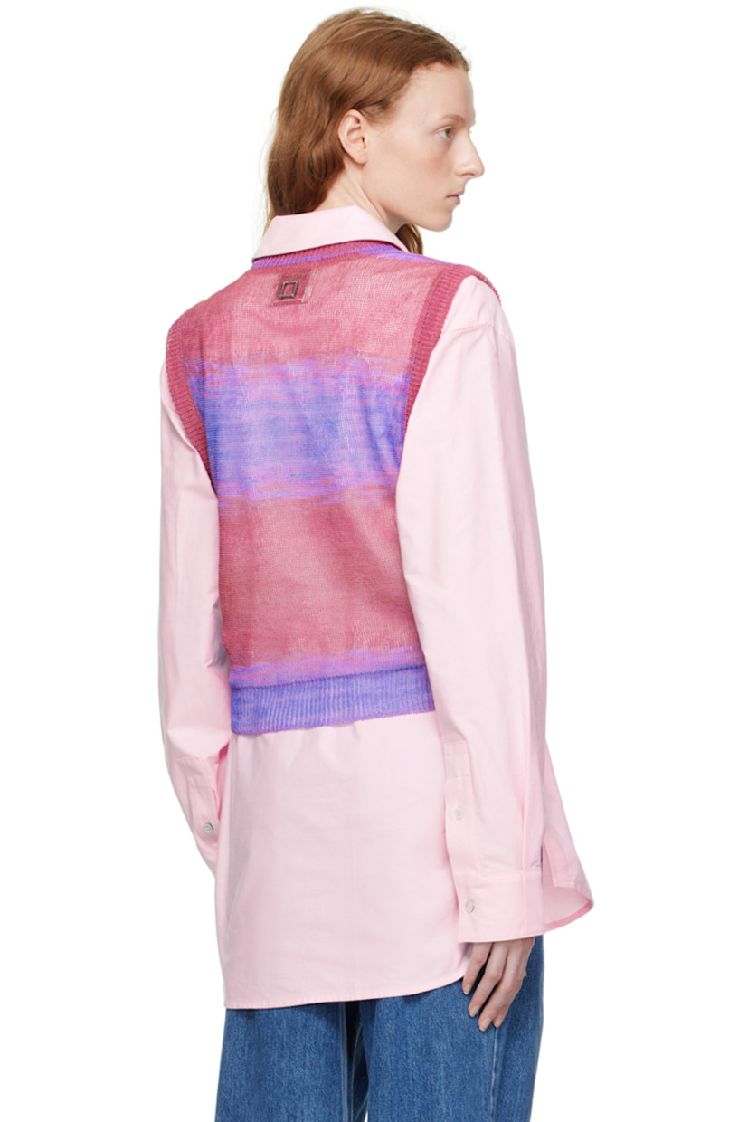 Semi-sheer knit cellulose vest. Gradient pattern throughout. 

· Rib knit V-neck, hem, and armscyes 
· Logo hardware at back collar

Supplier color: Pink