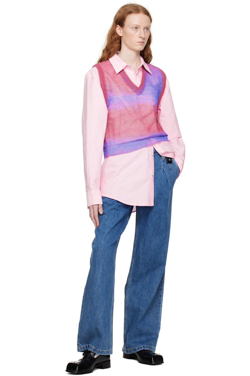 Semi-sheer knit cellulose vest. Gradient pattern throughout. 

· Rib knit V-neck, hem, and armscyes 
· Logo hardware at back collar

Supplier color: Pink