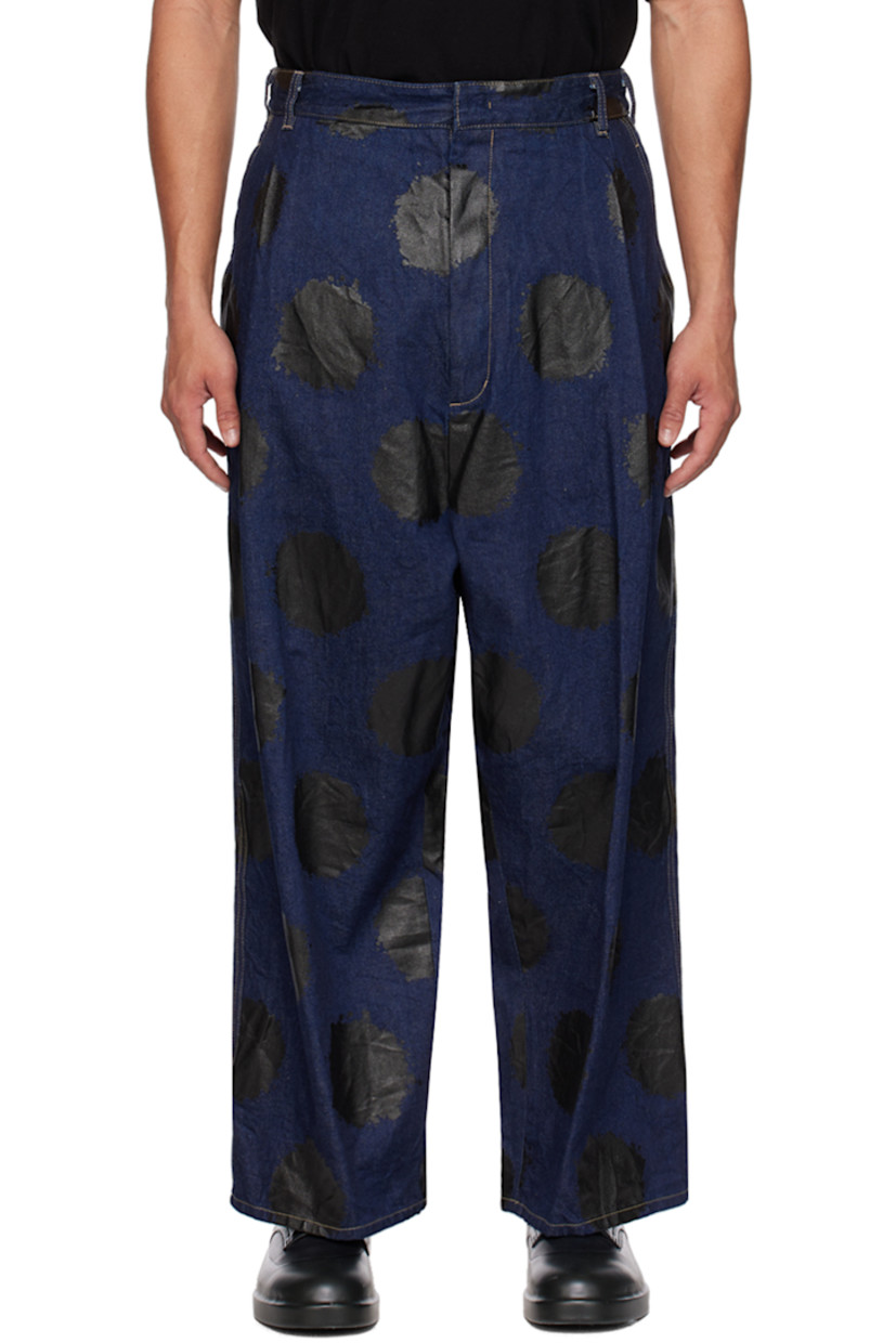 Relaxed-fit non-stretch denim jeans. Polka-dot pattern printed throughout.

· Belt loops
· Four-pocket styling
· Zip-fly
· Pleats at front legs
· Contrast stitching in yellow

Supplier color: Indigo