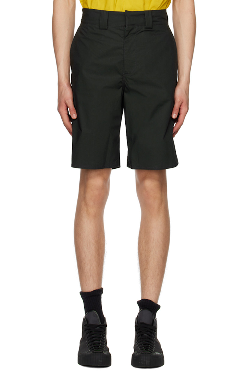 Plain-woven cotton shorts. 

· Belt loops 
· Four-pocket styling 
· Zip-fly 

Supplier color: Petrol blue