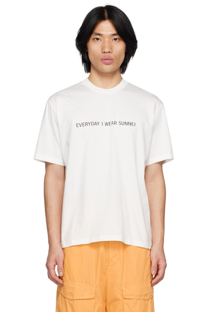 Cotton jersey T-shirt.

· Rib knit crewneck
· Logo and text printed at front

Supplier color: White