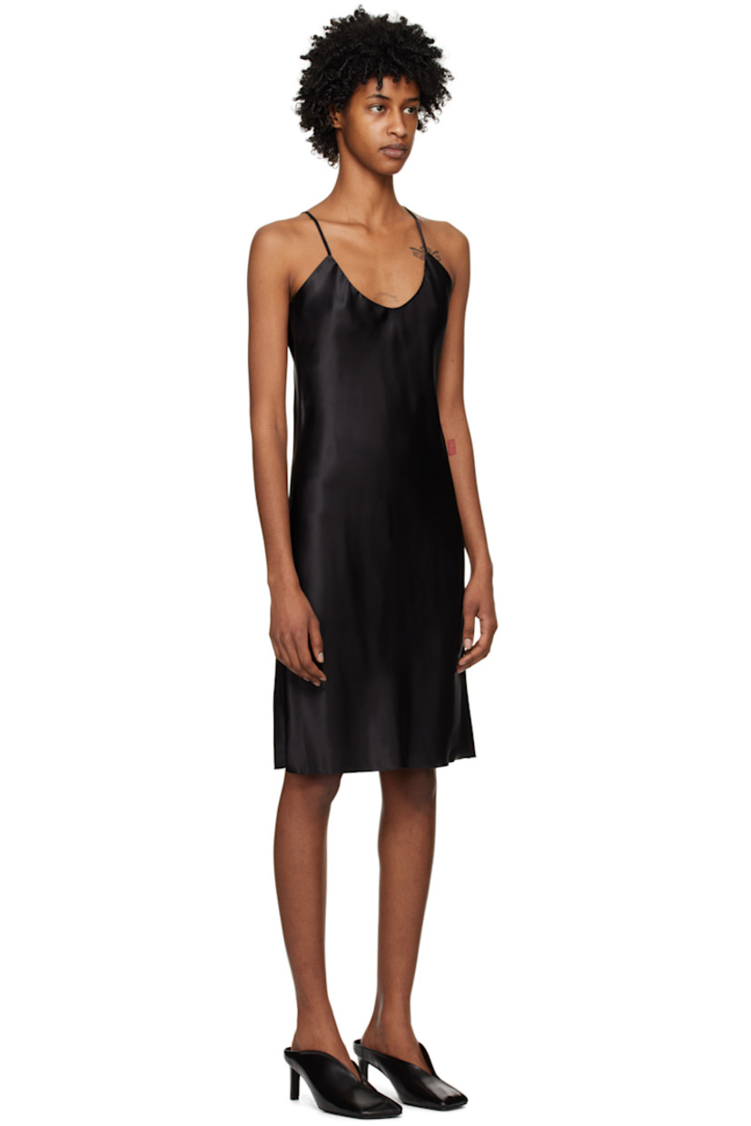 Cupro satin dress. 

· V-neck 
· Adjustable spaghetti straps 

Supplier color: Black