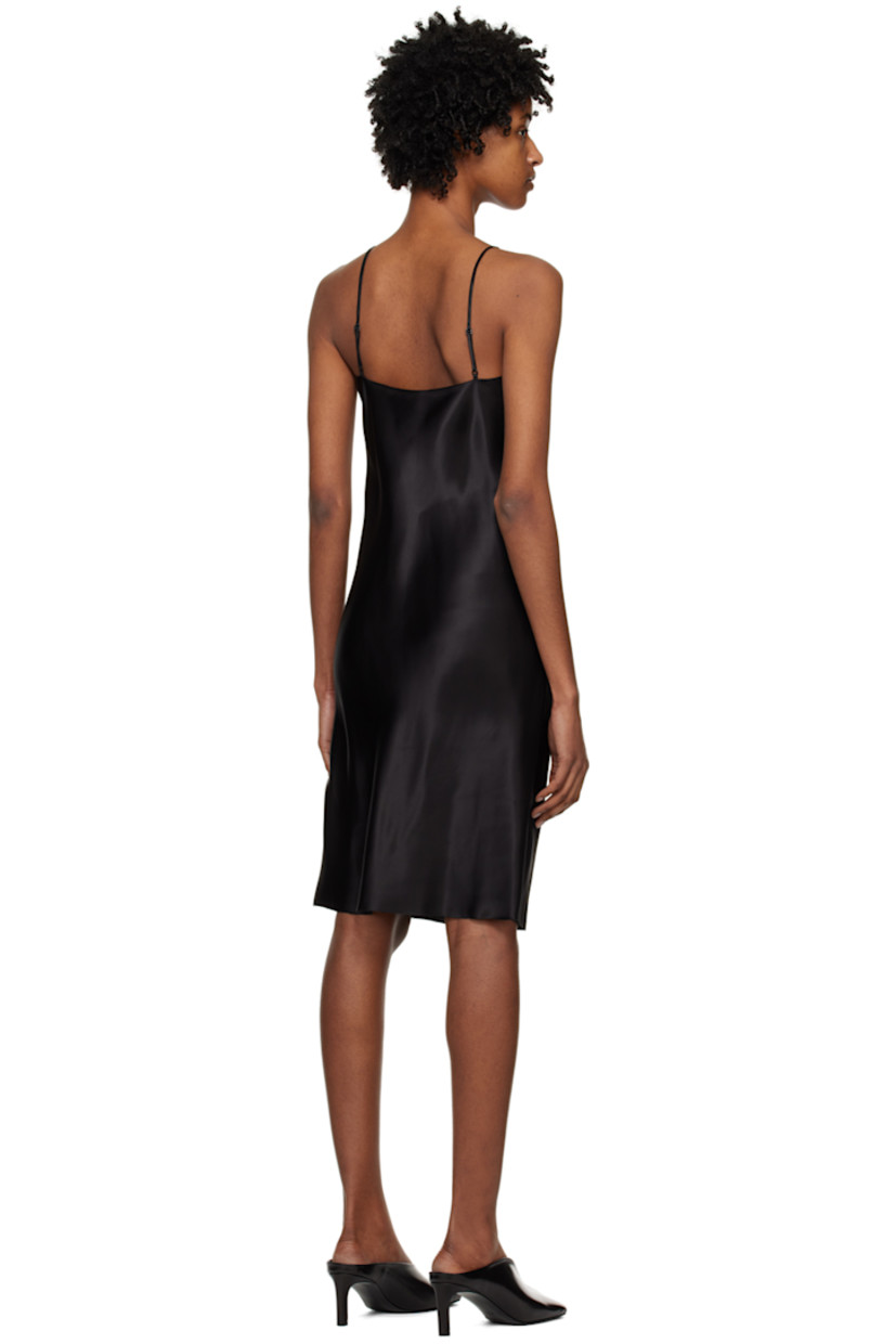 Cupro satin dress. 

· V-neck 
· Adjustable spaghetti straps 

Supplier color: Black