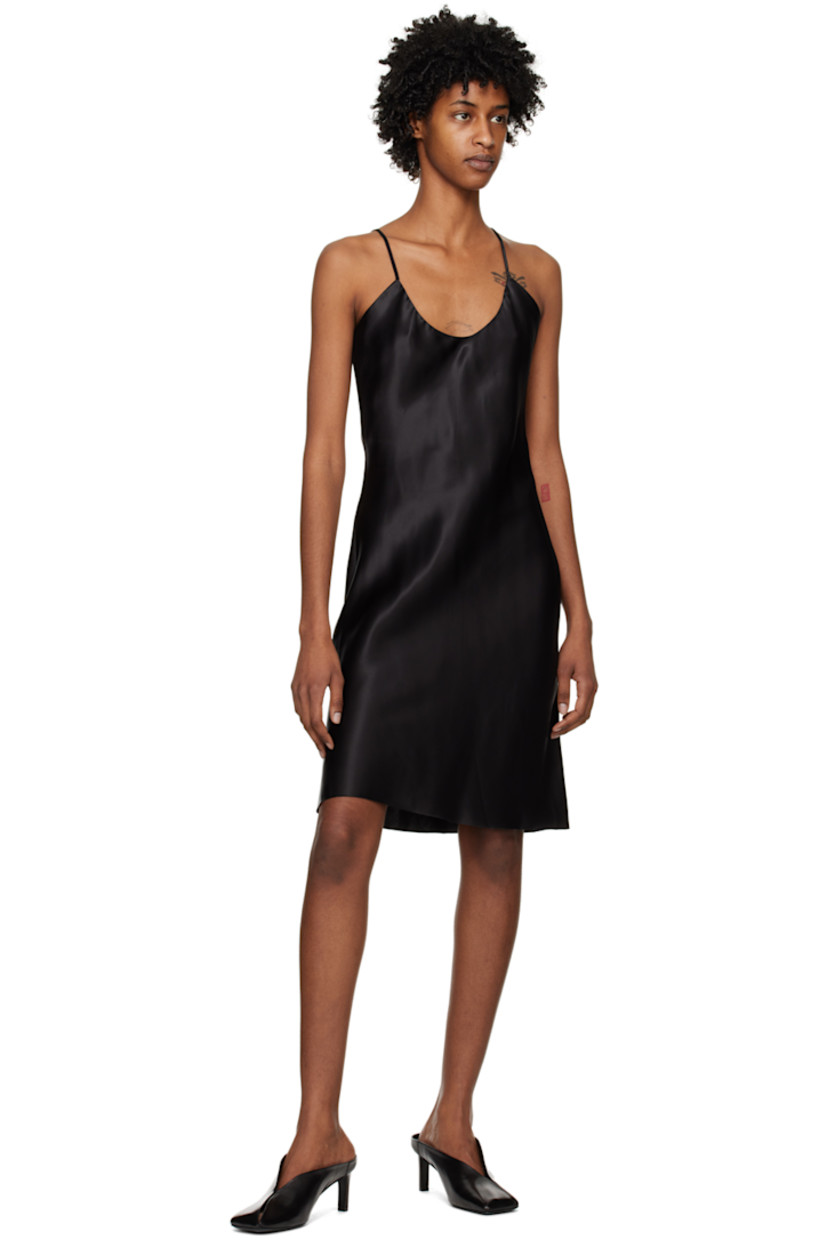 Cupro satin dress. 

· V-neck 
· Adjustable spaghetti straps 

Supplier color: Black