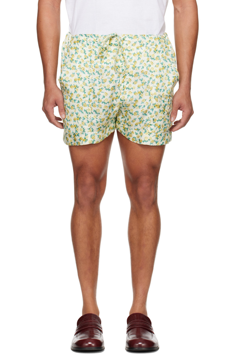 Viscose twill shorts. Floral pattern printed throughout.

· Drawstring at waistband
· Three-pocket styling
· Button-fly
· Zip pocket at front

Supplier color: Flower print