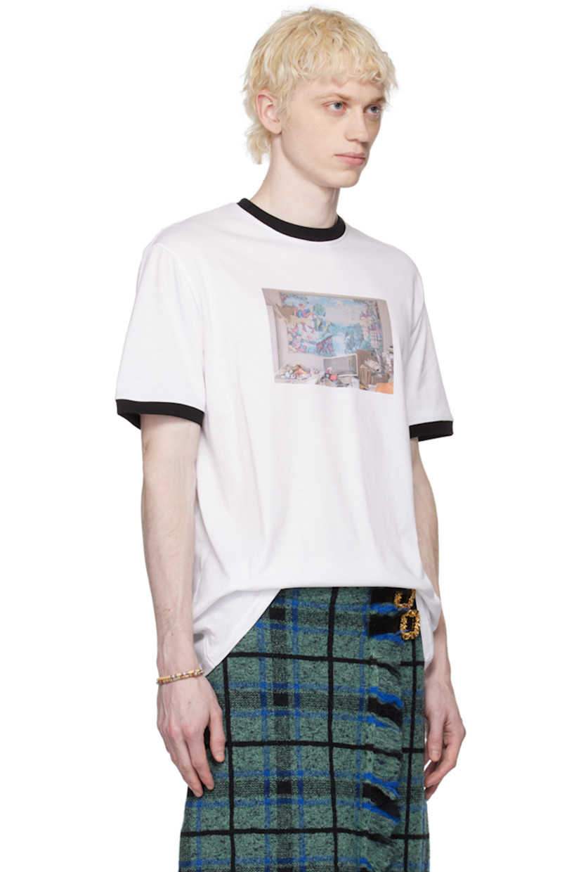 Cotton jersey t-shirt.

· Rib knit crewneck and cuffs
· Graphic printed at front
· Graphic, text, and QR code printed at back

Supplier color: White